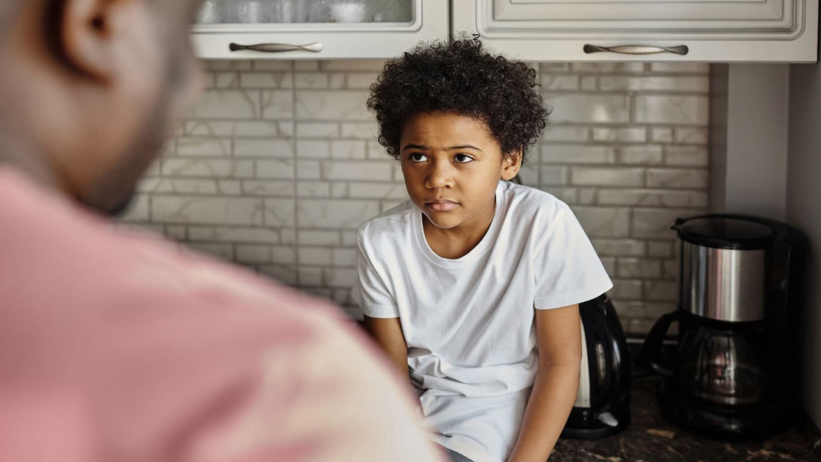 Mein Kind lügt: Warum Kinder schwindeln und wie du gelassen reagierst